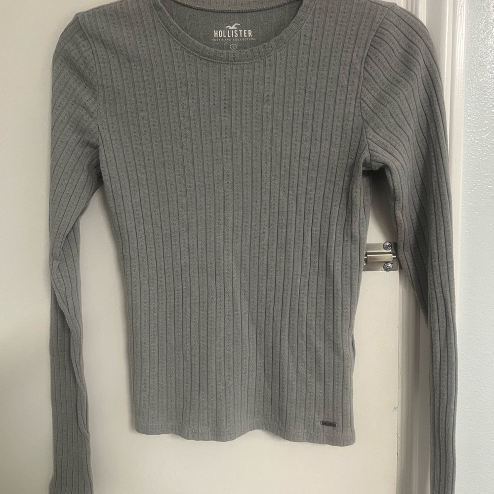 Hollister Women's Long Sleeve Gray Top